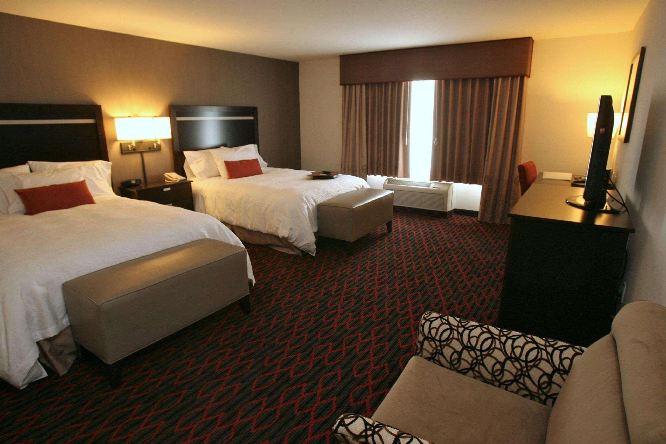 Hampton Inn & Suites Red Deer Penhold Ruang foto