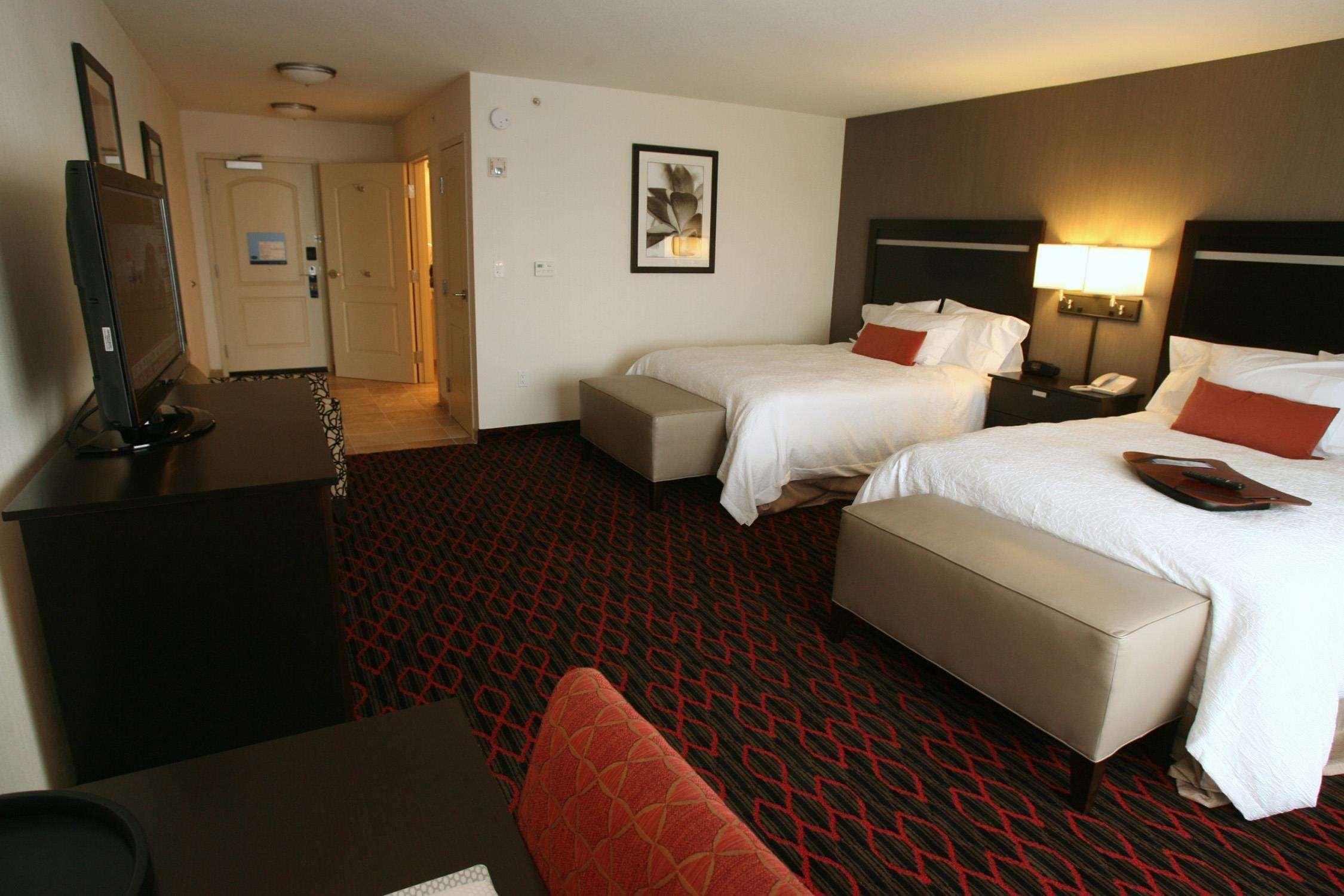 Hampton Inn & Suites Red Deer Penhold Ruang foto